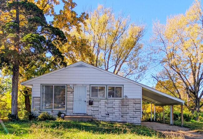 277 Roderick Dr in St. Louis, MO - Building Photo - Building Photo