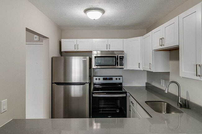 The PARK in Lincoln Park, MI - Building Photo - Building Photo