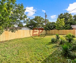 6407 Landmark Dr in Waco, TX - Foto de edificio - Building Photo