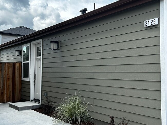 property at 2129 Dennis Ln