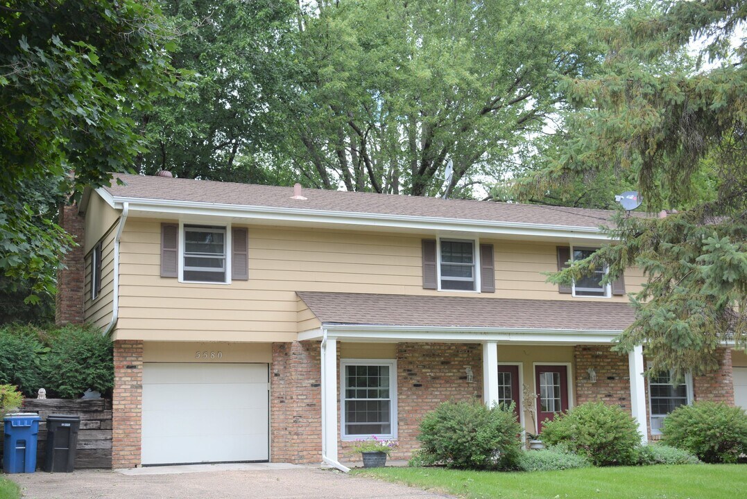 5580 Shorewood Ln in Shorewood, MN - Building Photo