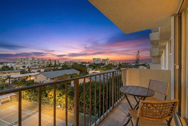 1009 N Ocean Blvd in Pompano Beach, FL - Building Photo - Building Photo