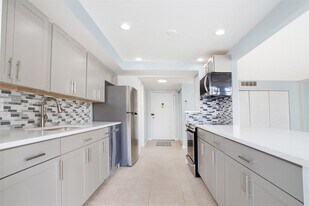 601 Three Islands Boulevard in Hallandale Beach, FL - Building Photo