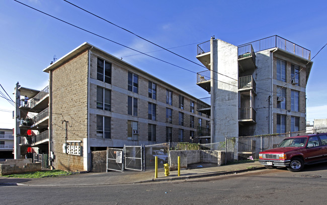 94-104 Pupuole Pl in Waipahu, HI - Foto de edificio - Building Photo