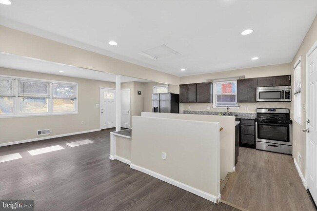 3666 Clifmar Rd in Windsor Mill, MD - Building Photo - Building Photo