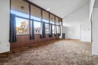 Earl’s Point Condominiums in Hot Springs, AR - Foto de edificio - Building Photo