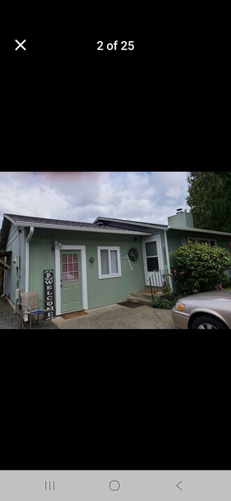 5517 146th St NE in Marysville, WA - Foto de edificio