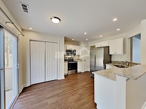 900 Crowders Woods Dr in Gastonia, NC - Building Photo - Building Photo