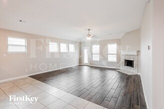 304 Stefani Dr in Red Oak, TX - Building Photo - Building Photo