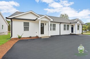 107 Lyman Lodge Rd in Lyman, SC - Building Photo