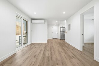 5549 Fulcher Ave in Los Angeles, CA - Building Photo - Building Photo