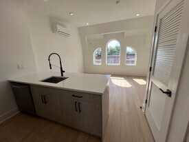 4253 Viola St in Philadelphia, PA - Building Photo