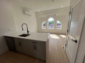 4253 Viola St in Philadelphia, PA - Building Photo - Building Photo