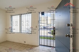 909 University Ave in Honolulu, HI - Building Photo - Building Photo