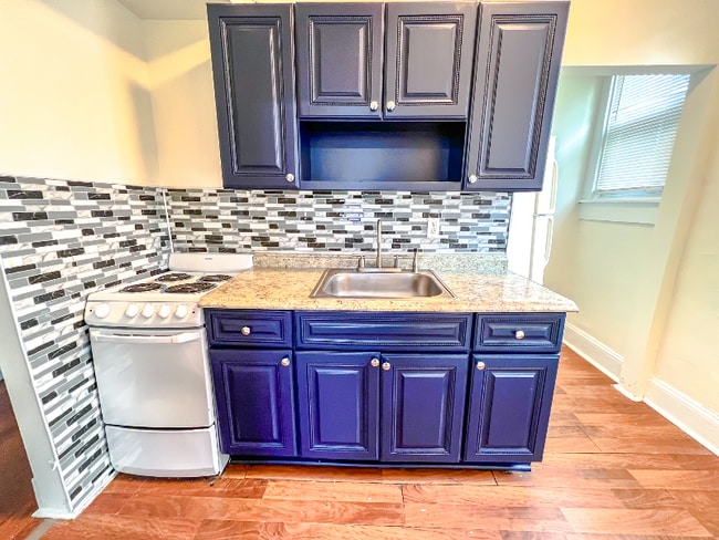 property at 605 Whitelock St
