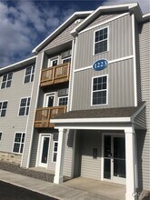 1219 Tulip St in Liverpool, NY - Building Photo - Building Photo