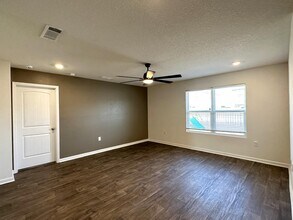 1046 Limpkin St in Crestview, FL - Building Photo - Building Photo