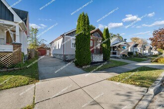 22618 Maxine St in St. Clair Shores, MI - Building Photo - Building Photo