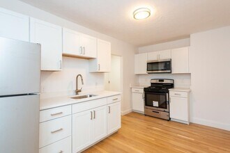 112 Adams St in Boston, MA - Building Photo - Building Photo