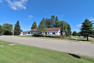 300 Main St in Sherwood, ND - Building Photo - Building Photo