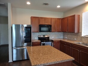 11525 Murron Dr in Austin, TX - Building Photo - Building Photo
