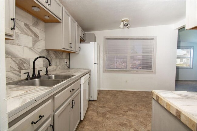 6382 81st Ave in Pinellas Park, FL - Building Photo - Building Photo