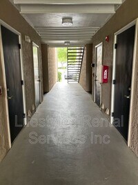 705 Boardwalk Dr photo'