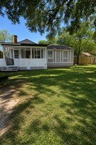 740 Linda Dr N in Jacksonville, FL - Building Photo
