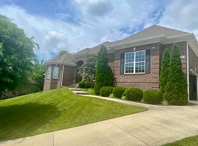 901 Glendower Ct