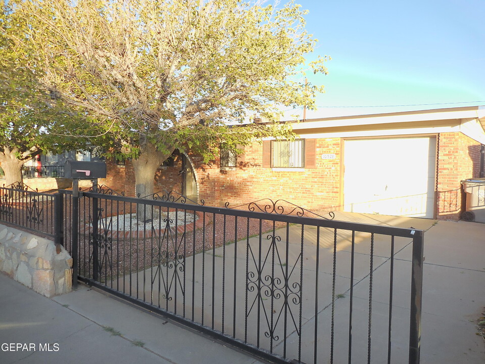 10528 Palomino St in El Paso, TX - Building Photo