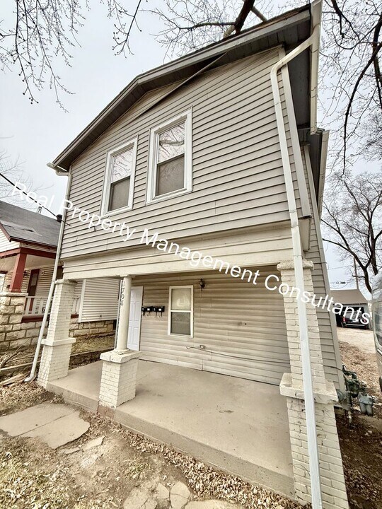 1708 Metropolitan Ave in Kansas City, KS - Building Photo