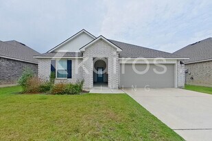 410 Mango Dr in Lafayette, LA - Building Photo