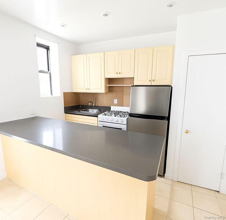 3440 Fulton St in Brooklyn, NY - Building Photo