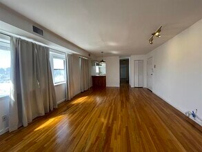 310 Palisade Ave in Jersey City, NJ - Building Photo - Building Photo