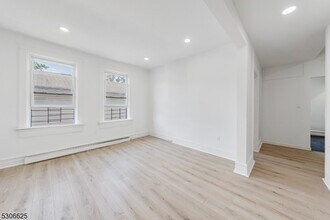 681 S 17th St, Unit 683 in Newark, NJ - Building Photo - Building Photo