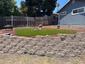 2431 Monterey Ave in Martinez, CA - Building Photo - Building Photo