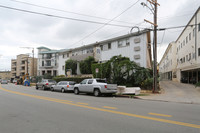 Royal Crest Apartments in Los Angeles, CA - Foto de edificio - Building Photo