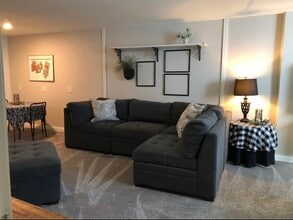 3313 46th Ave SE in Mandan, ND - Foto de edificio - Building Photo