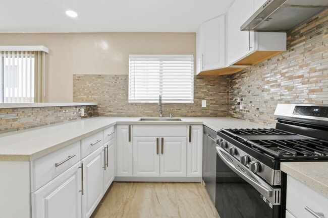 1234 Wellesley Ave in Los Angeles, CA - Building Photo - Building Photo