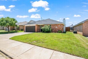 10702 Akron Ave in Lubbock, TX - Building Photo