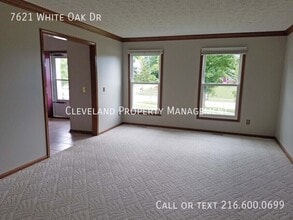 7621 White Oak Dr in Solon, OH - Building Photo - Building Photo