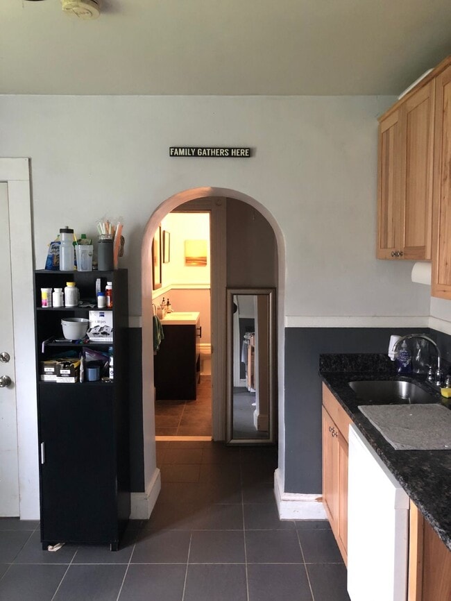 43 Nichols Ave, Unit 1