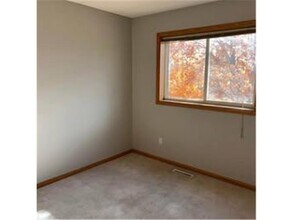 515 1st St N in Montrose, MN - Building Photo - Building Photo