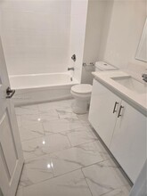275 NE 18th St, Unit 503 in Miami, FL - Building Photo - Building Photo