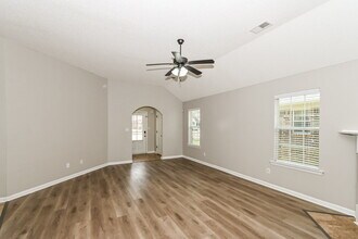 9876 Southern Oak Way in Olive Branch, MS - Building Photo - Building Photo