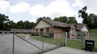 220-222 Templeton Rd Ne in Knoxville, TN - Building Photo