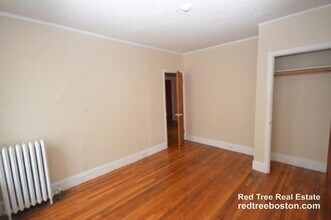244 Kelton St, Unit 3 in Boston, MA - Building Photo - Building Photo