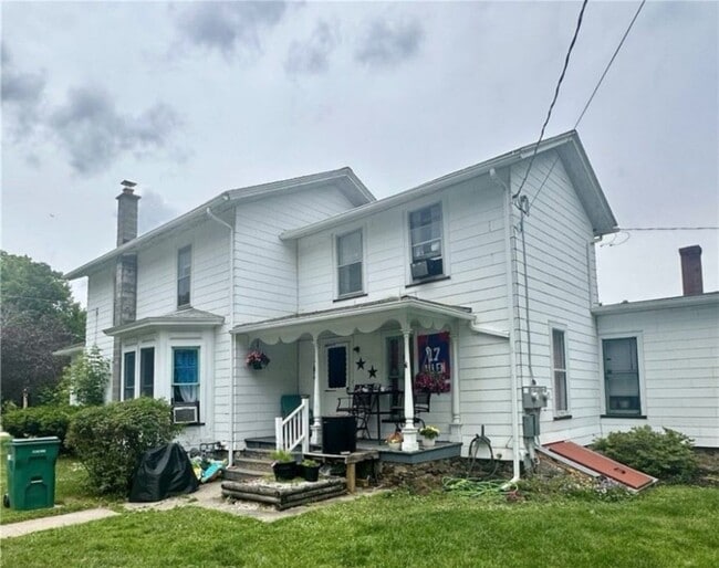 property at 39 S Lake Ave