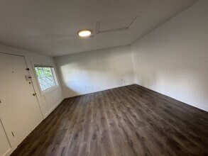820 S Donovan St in Seattle, WA - Building Photo - Building Photo