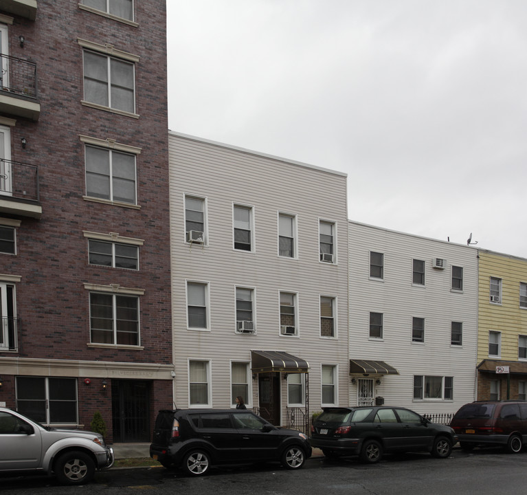 183 Withers St in Brooklyn, NY - Building Photo